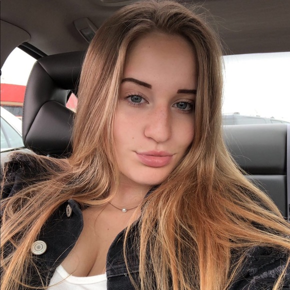 Meet your Posher, Victoria - Picture 1 of 1